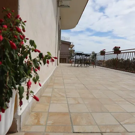 Casa Paladino Giardini Naxos